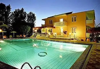 Raisakis Apartment Agia Marina (Crete)