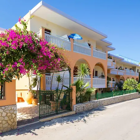 Apartment Raisakis Agia Marina (Crete)