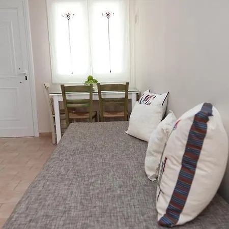 Raisakis Apartment Agia Marina (Crete)
